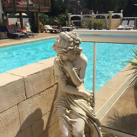 Otel Superbe Mobil Clim Parking Piscine *